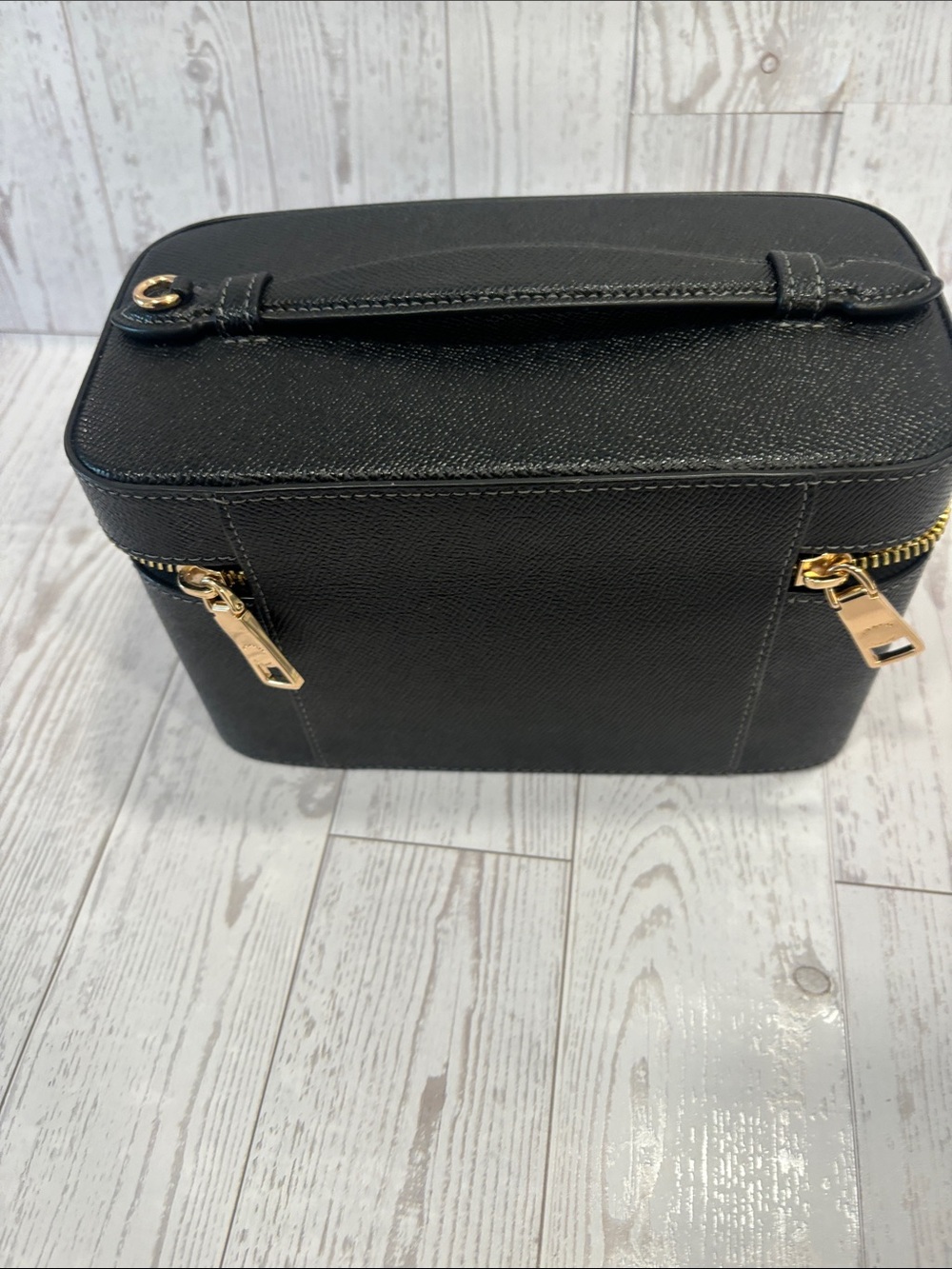 Coach Black Leather Vanity Case with Gold Hardware - Picture 11 of 11